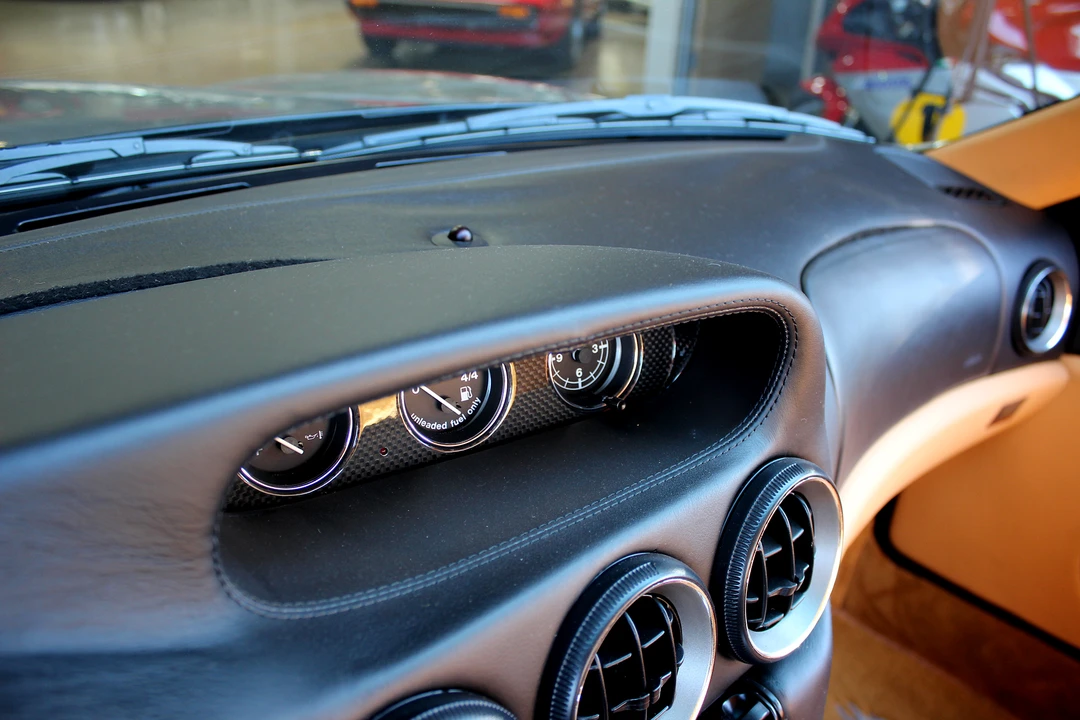 2001 Ferrari 550 Maranello - Image 28 of 31