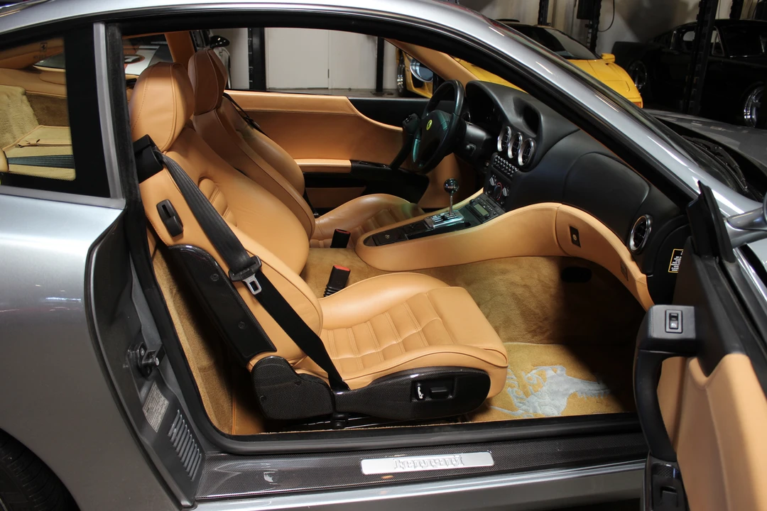 2001 Ferrari 550 Maranello - Image 22 of 31