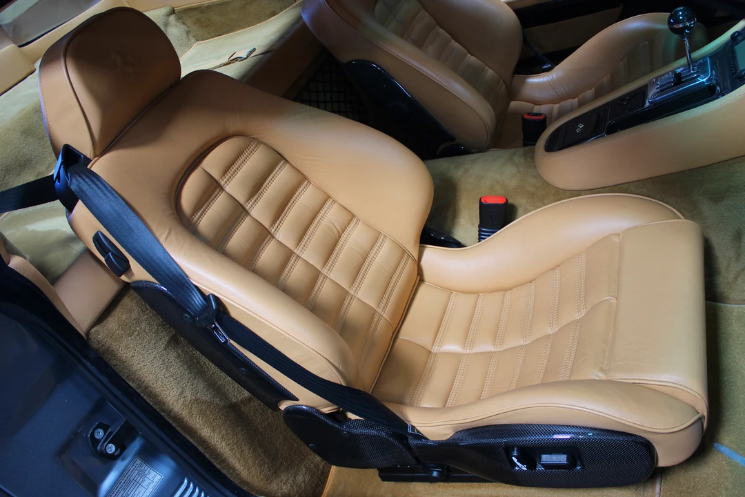 2001 Ferrari 550 Maranello - Image 21 of 31