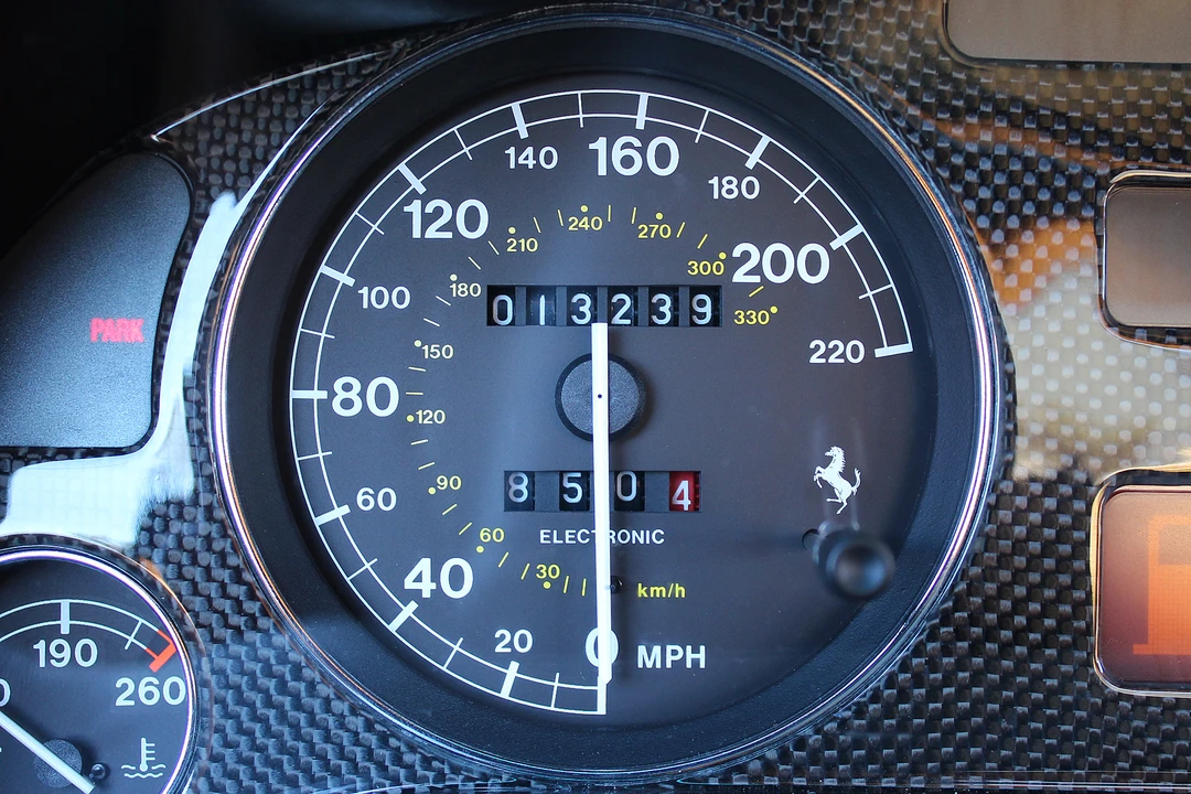 2001 Ferrari 550 Maranello - Image 26 of 31