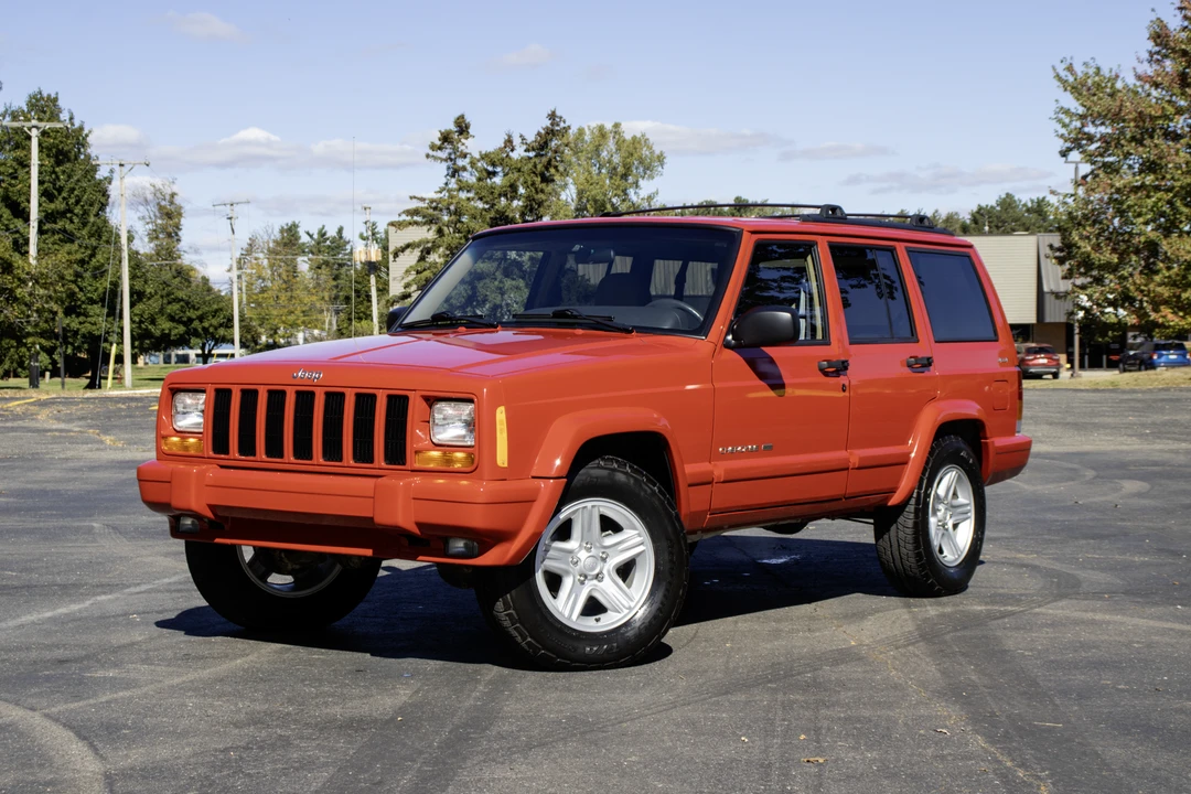 2001 Jeep XJ Cherokee - Image 2 of 31