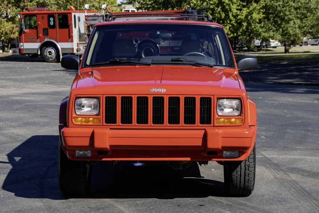 2001 Jeep XJ Cherokee - Image 10 of 31