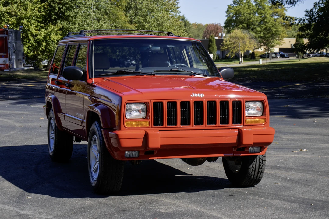 2001 Jeep XJ Cherokee - Image 12 of 31