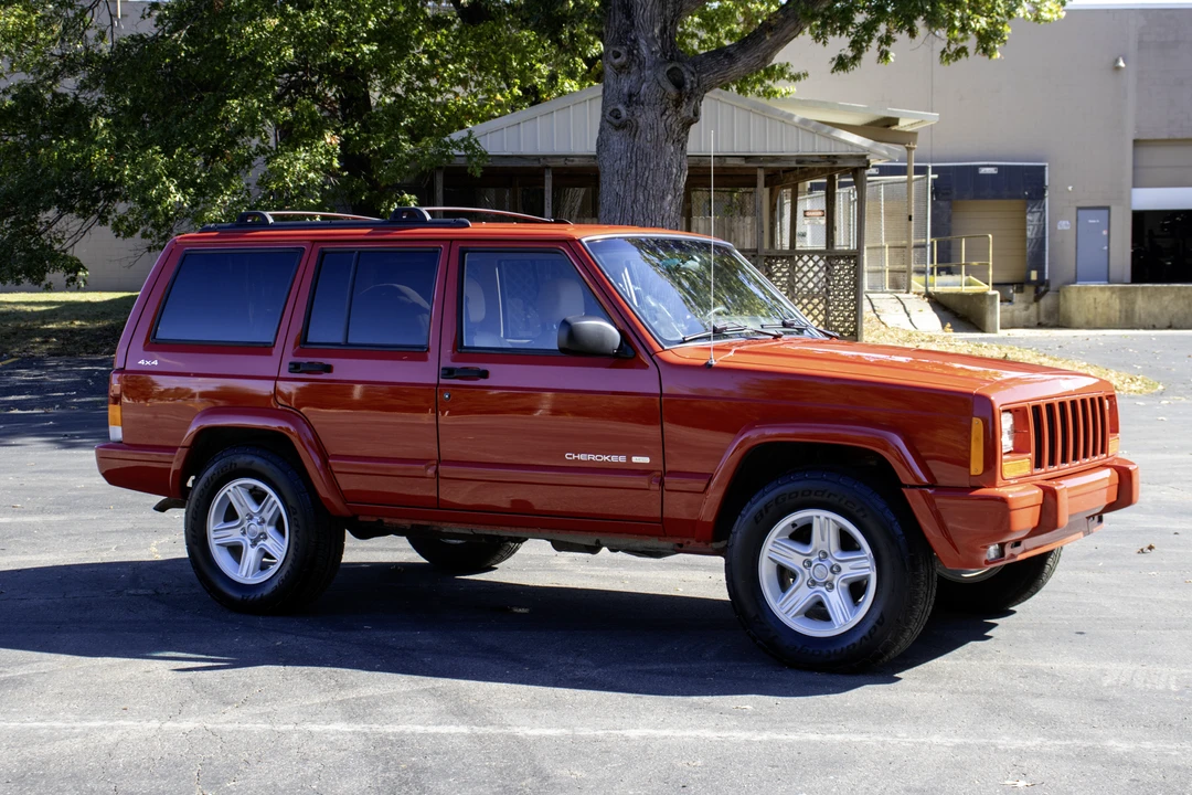 2001 Jeep XJ Cherokee - Image 15 of 31