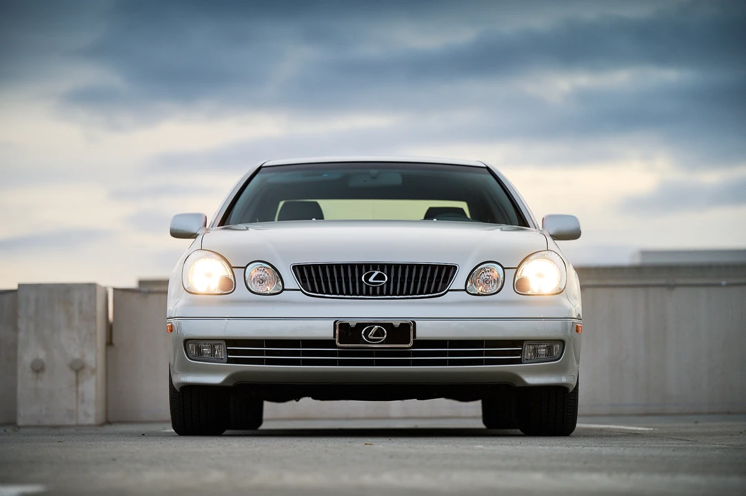 2001 Lexus GS 2nd Gen - Image 12 of 31