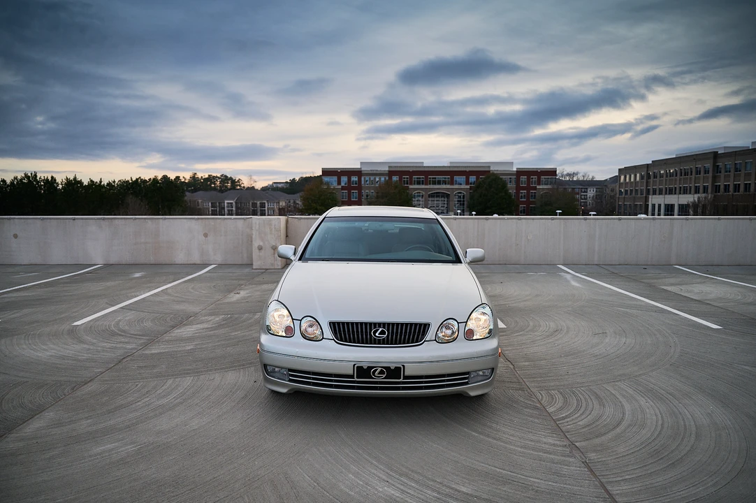 2001 Lexus GS 2nd Gen - Image 11 of 31