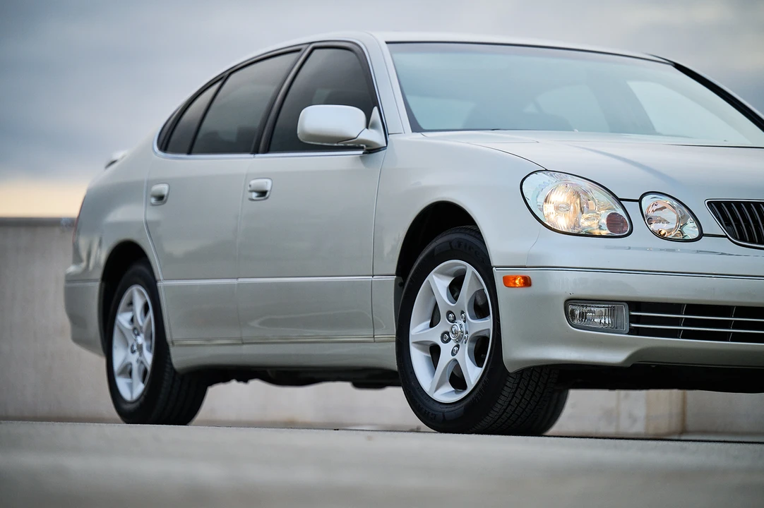 2001 Lexus GS 2nd Gen - Image 17 of 31