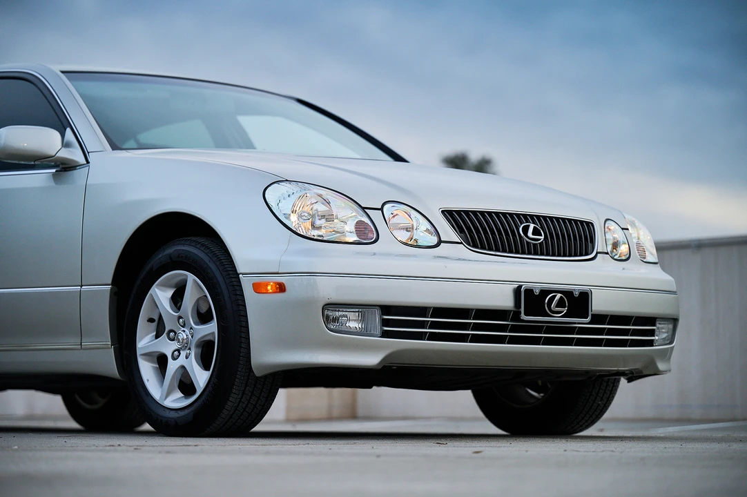 2001 Lexus GS 2nd Gen - Image 16 of 31
