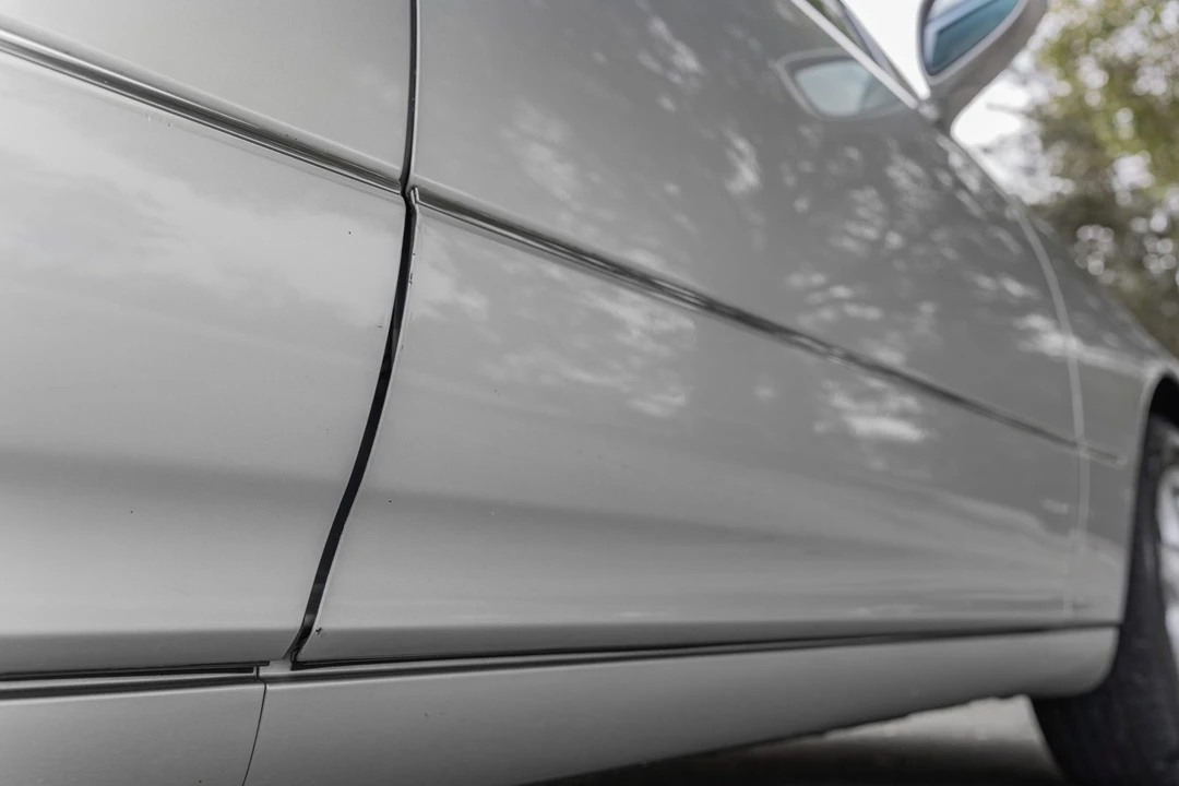 2001 Lexus LS 3rd Gen - Image 23 of 31