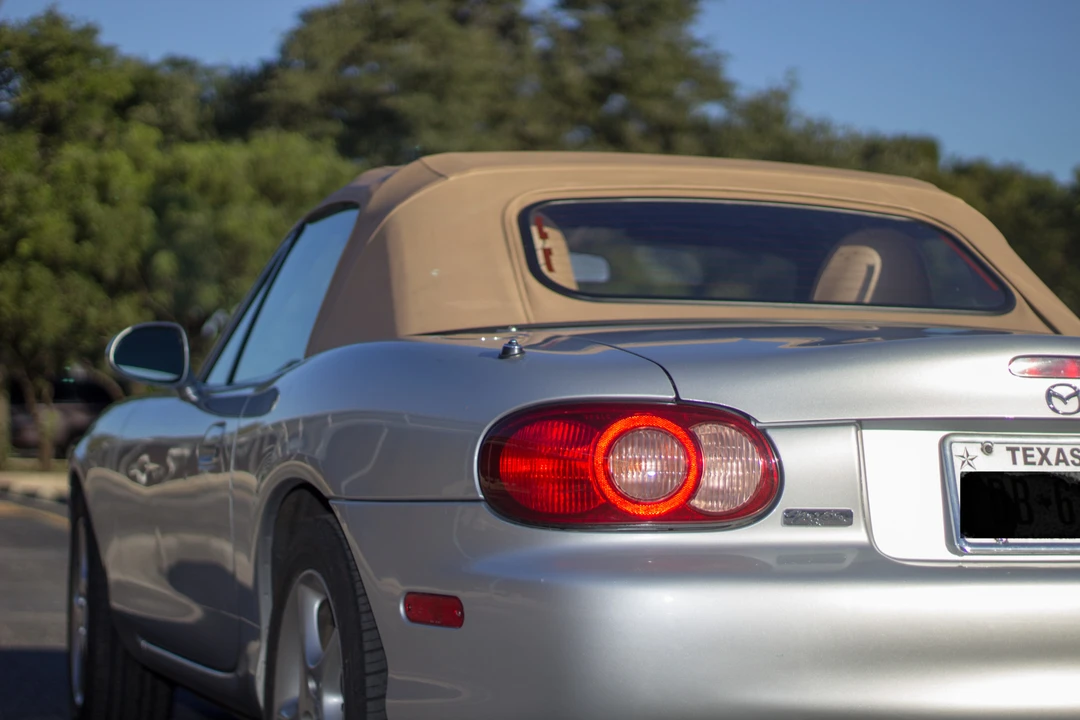 2001 Mazda NB MX-5 Miata - Image 17 of 31