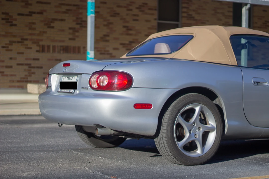 2001 Mazda NB MX-5 Miata - Image 18 of 31