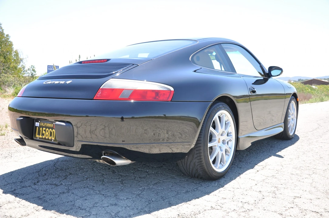 2001 Porsche 996 Carrera - Image 11 of 31