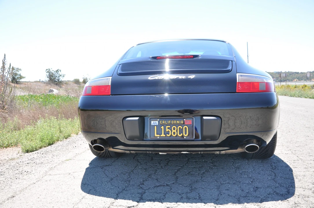 2001 Porsche 996 Carrera - Image 10 of 31