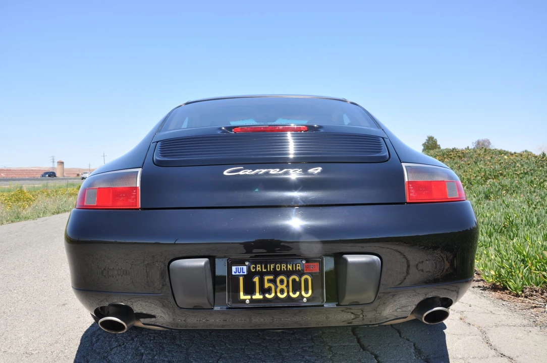 2001 Porsche 996 Carrera - Image 8 of 31