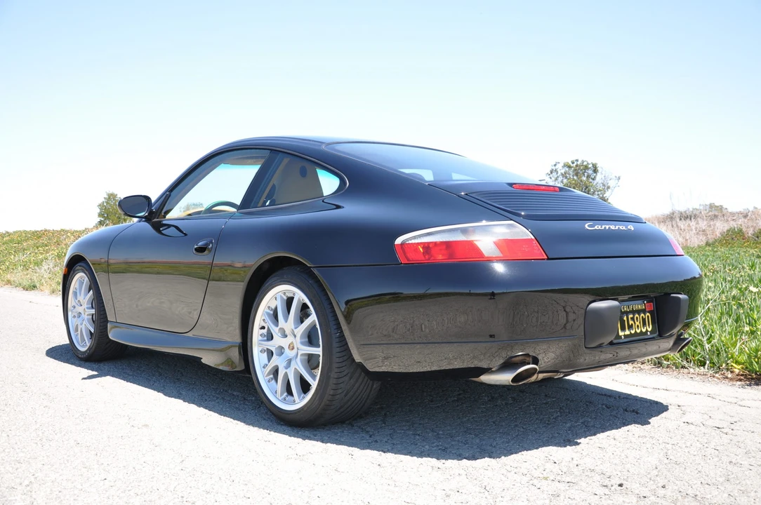 2001 Porsche 996 Carrera - Image 7 of 31