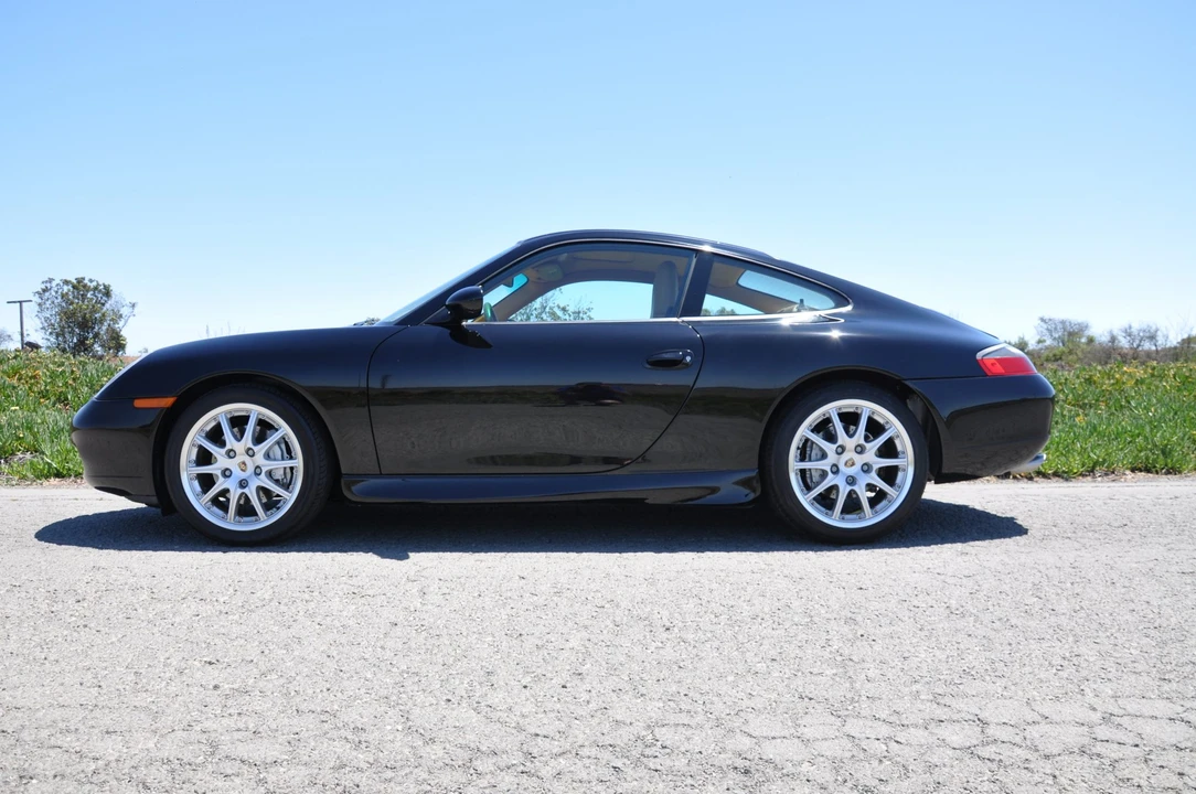 2001 Porsche 996 Carrera - Image 5 of 31