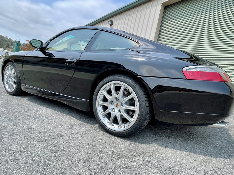 2001 Porsche 996 Carrera - Image 6 of 31