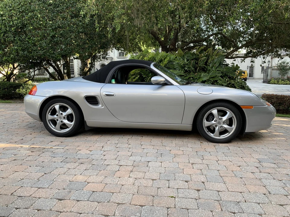 2001 Porsche 986 Boxster - Image 2 of 31