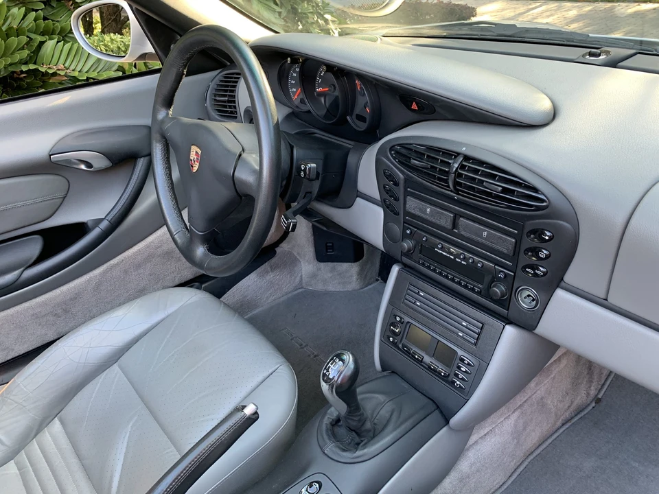 2001 Porsche 986 Boxster - Image 27 of 31