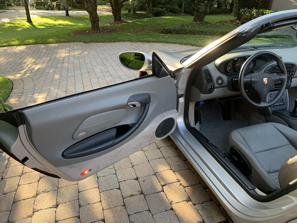 2001 Porsche 986 Boxster - Image 21 of 31