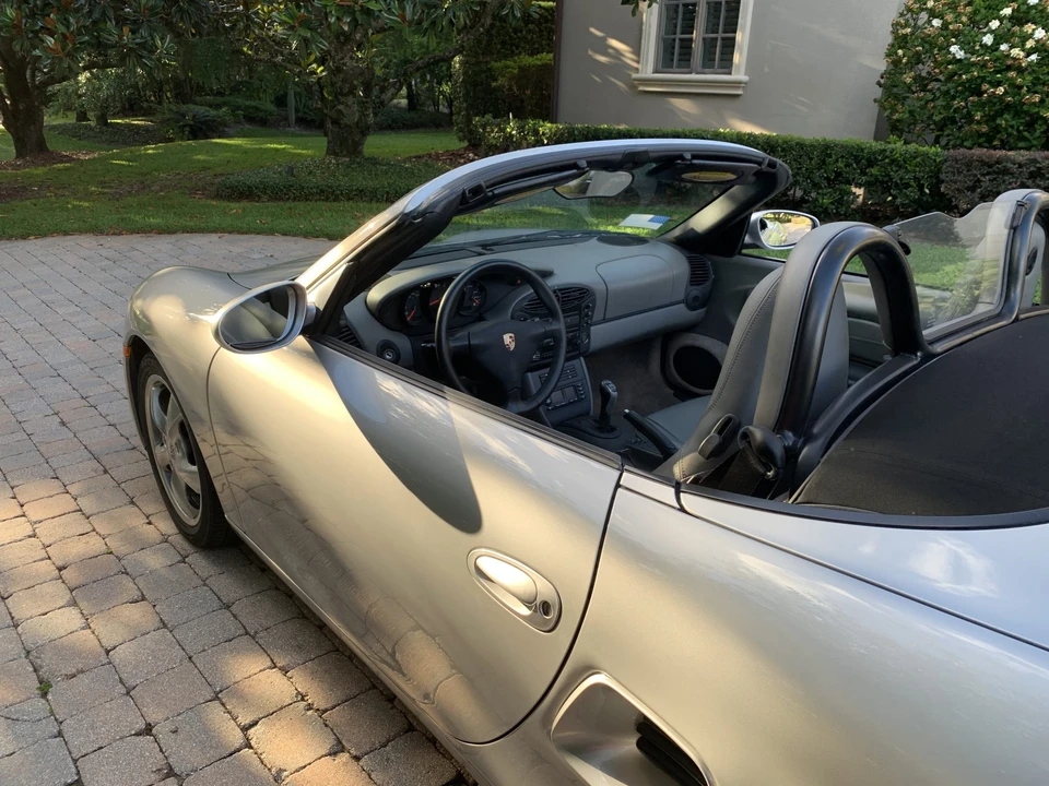 2001 Porsche 986 Boxster - Image 17 of 31