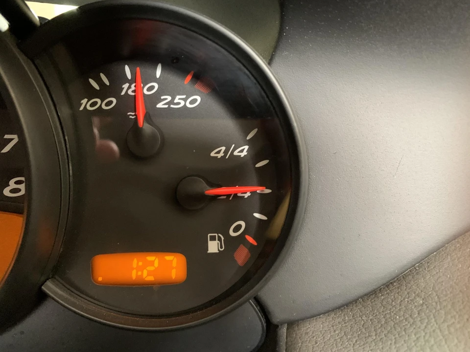 2001 Porsche 986 Boxster - Image 26 of 31