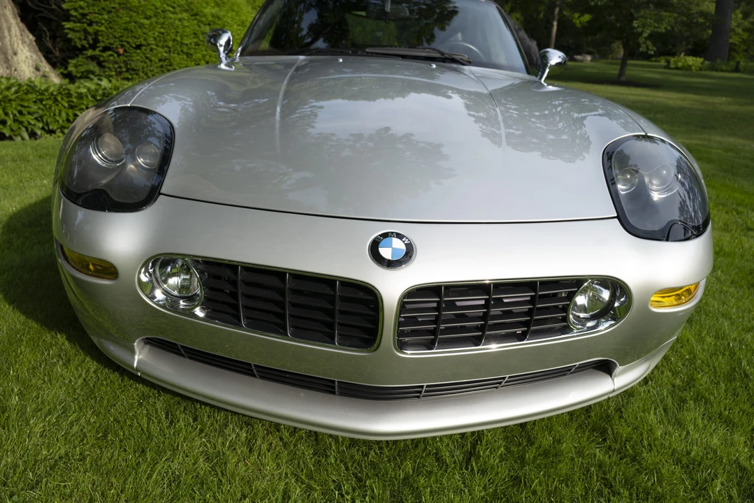 2002 BMW Z8 - Image 19 of 31