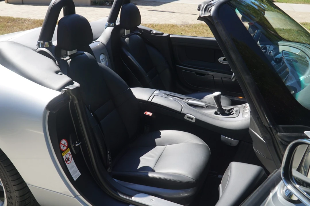 2002 BMW Z8 - Image 4 of 8