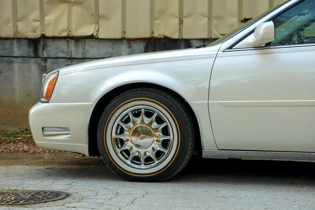 2002 Cadillac DeVille 8th Gen - Image 16 of 31