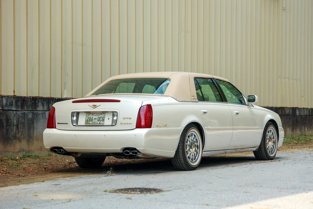 2002 Cadillac DeVille 8th Gen - Image 14 of 31