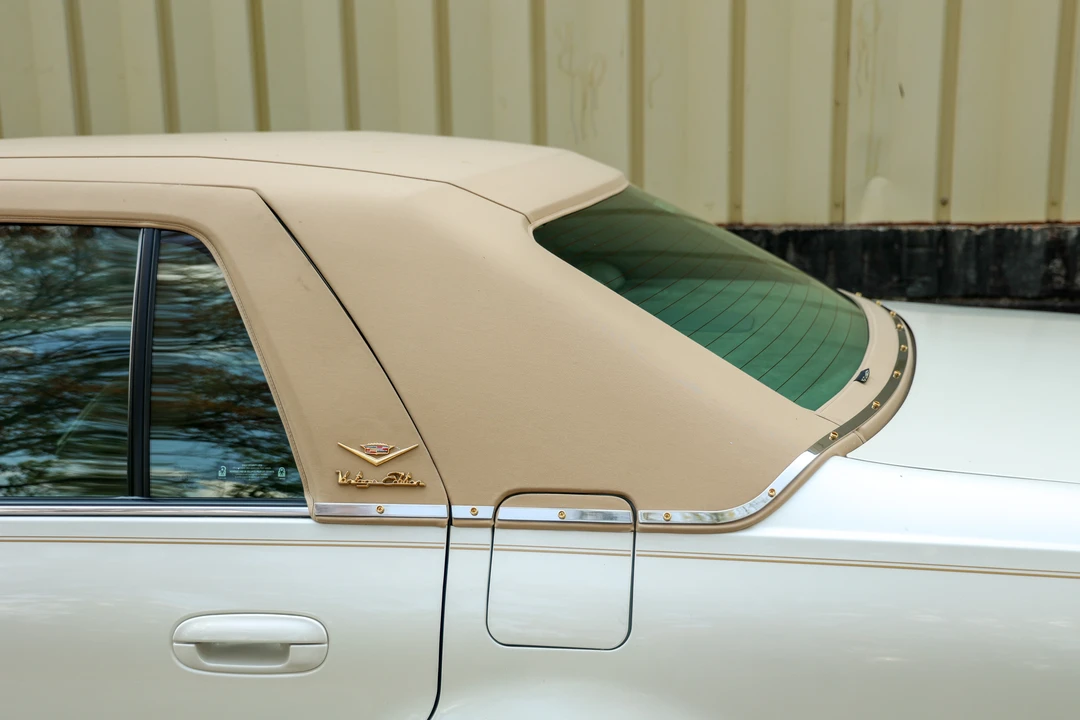 2002 Cadillac DeVille 8th Gen - Image 21 of 31
