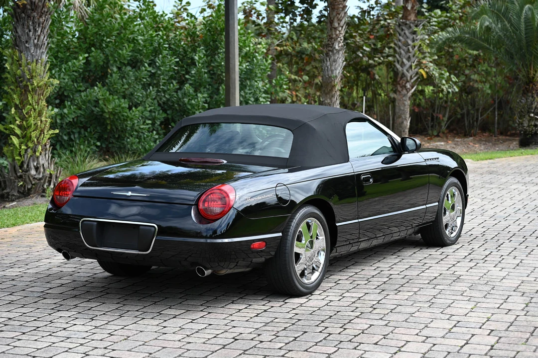 2002 Ford Thunderbird 11th Gen - Image 14 of 31
