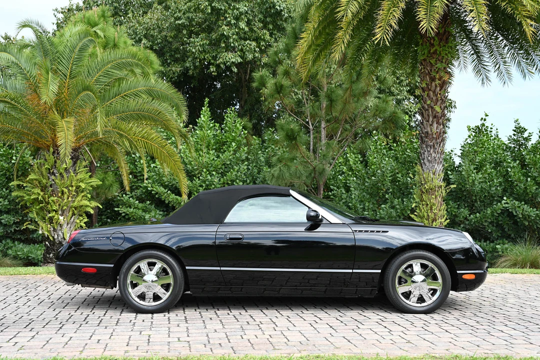 2002 Ford Thunderbird 11th Gen - Image 15 of 31