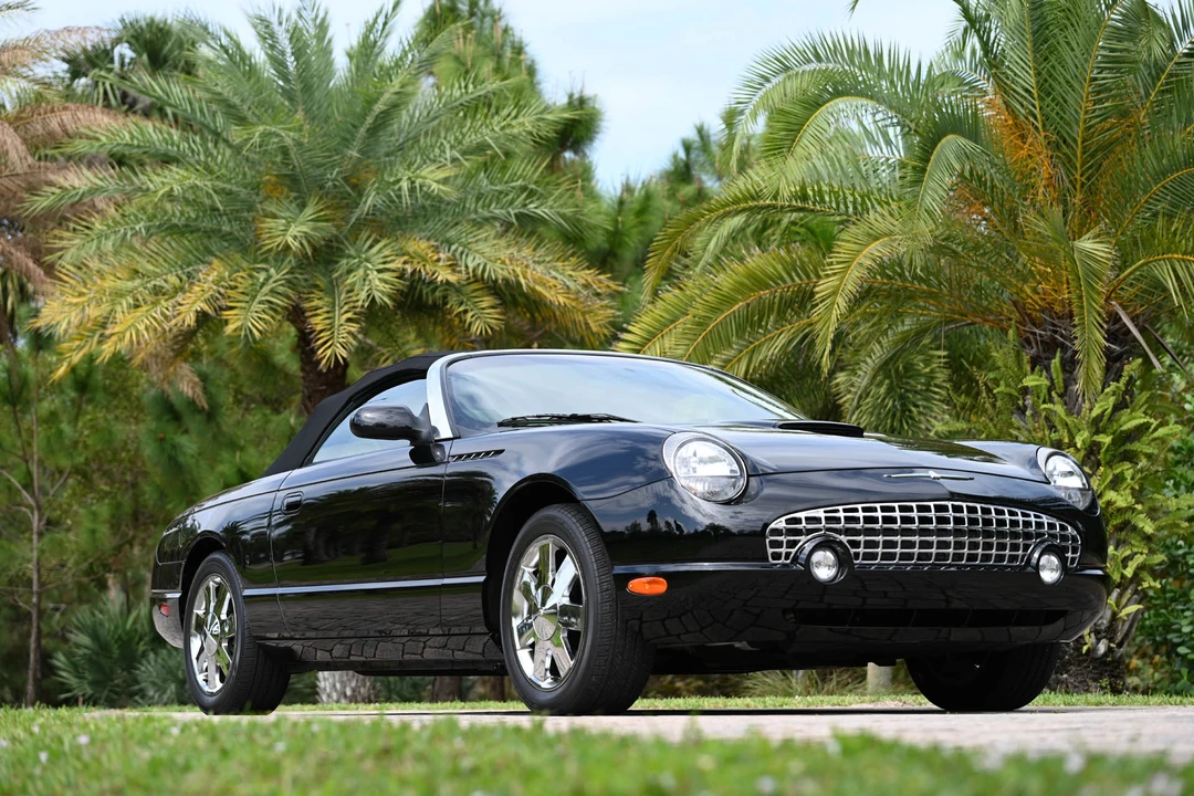 2002 Ford Thunderbird 11th Gen - Image 17 of 31