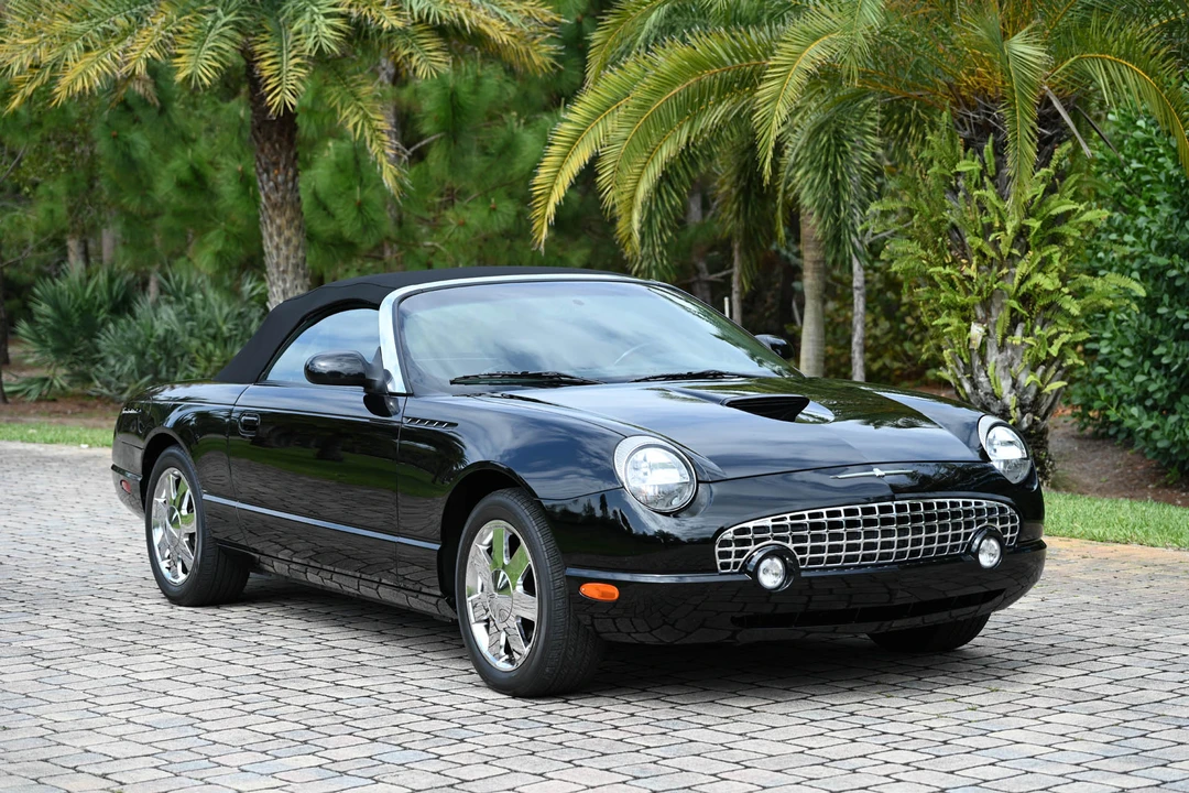 2002 Ford Thunderbird 11th Gen - Image 18 of 31