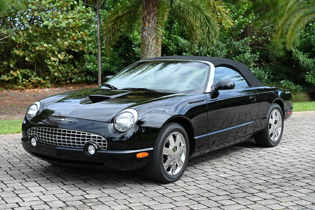 2002 Ford Thunderbird 11th Gen - Image 2 of 31