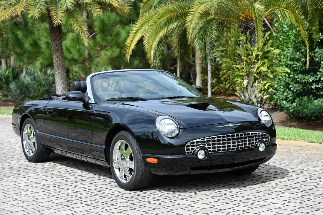 2002 Ford Thunderbird 11th Gen - Image 23 of 31