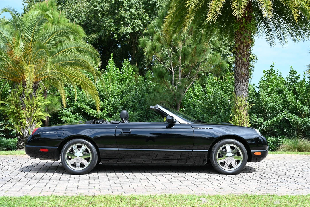 2002 Ford Thunderbird 11th Gen - Image 25 of 31