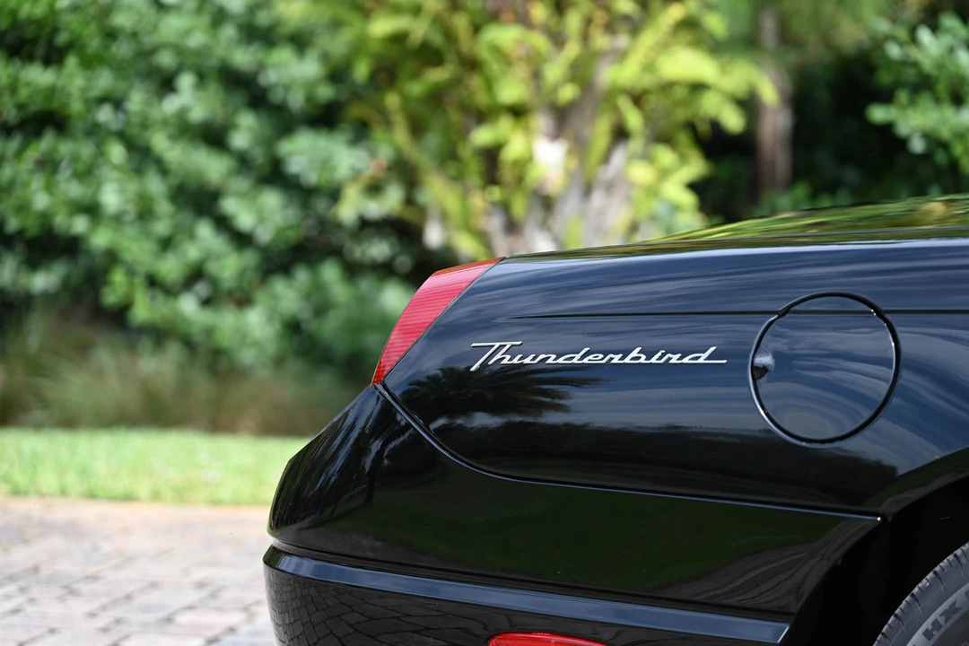 2002 Ford Thunderbird 11th Gen - Image 29 of 31
