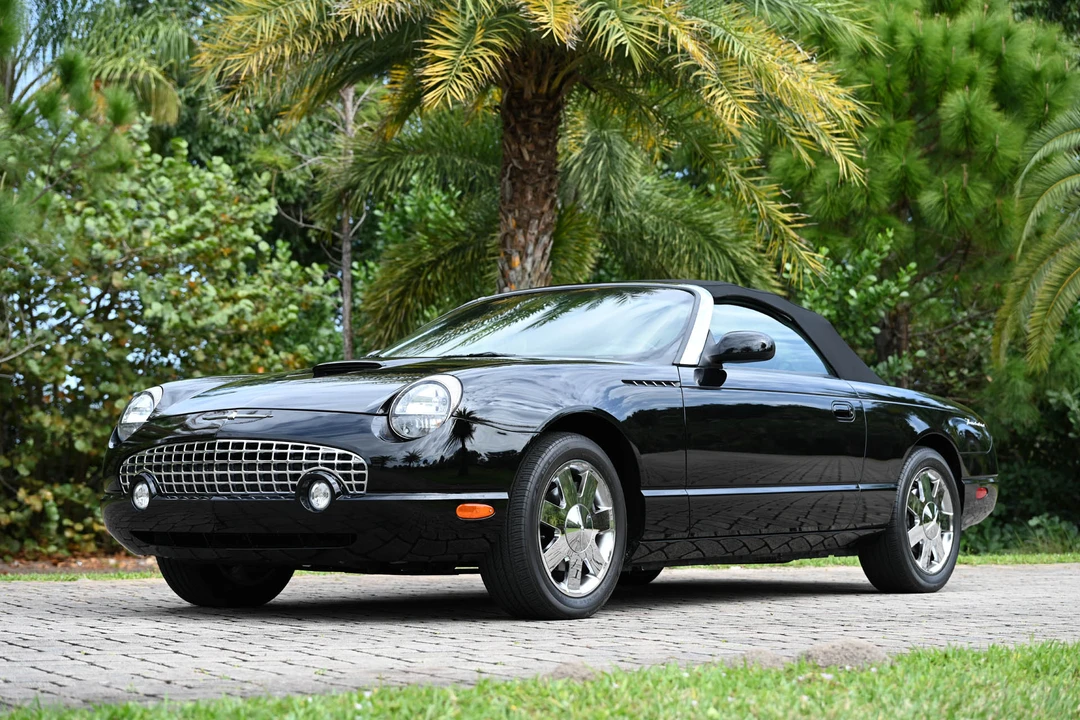 2002 Ford Thunderbird 11th Gen - Image 3 of 31