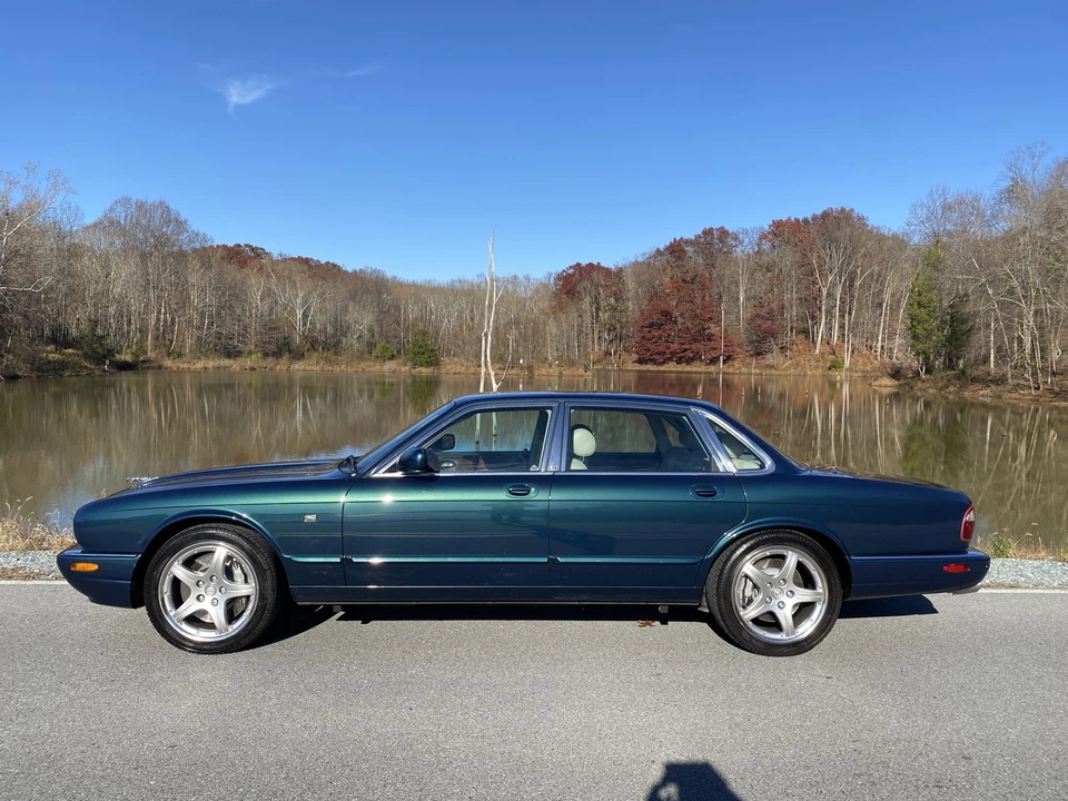 2002 Jaguar X308 XJR - Image 17 of 31