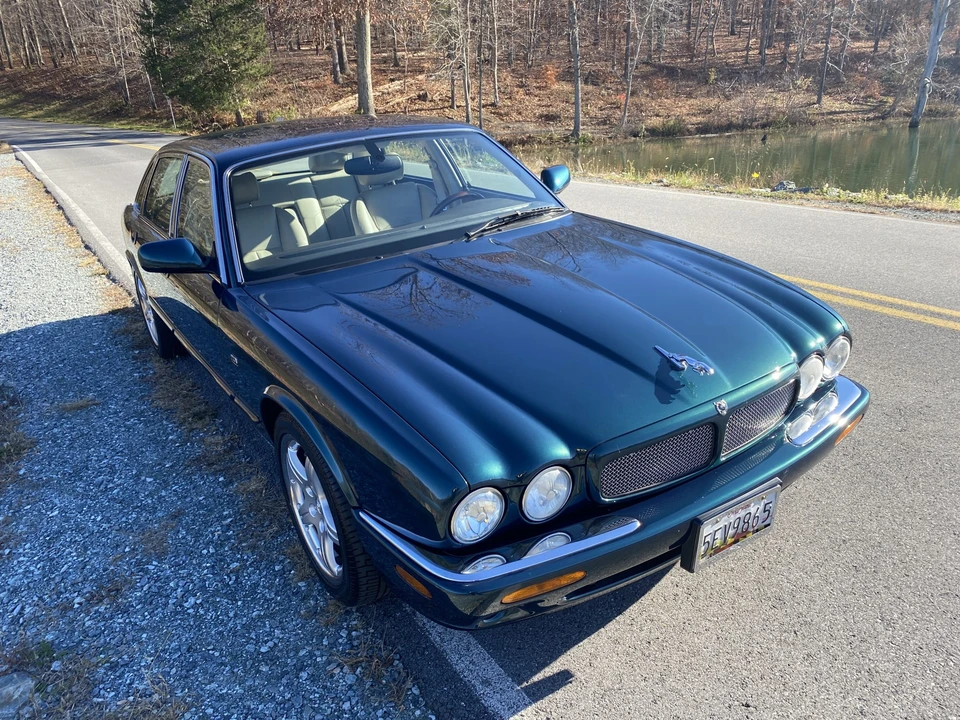 2002 Jaguar X308 XJR - Image 2 of 31