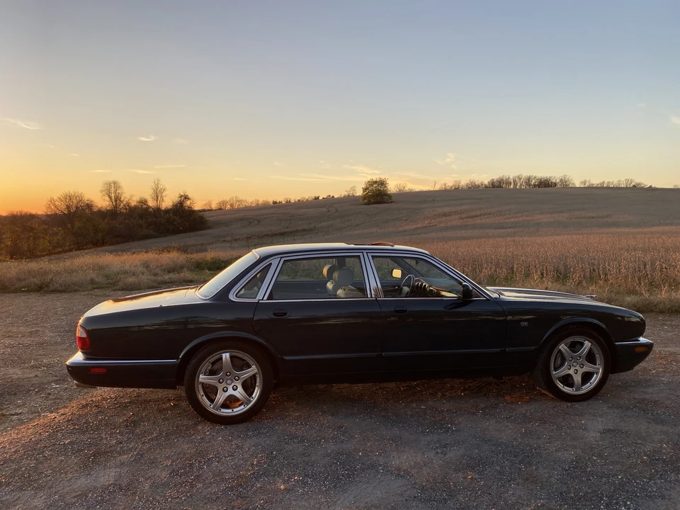 2002 Jaguar X308 XJR - Image 30 of 31