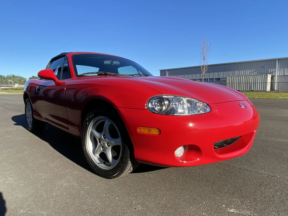 2002 Mazda NB MX-5 Miata - Image 10 of 31