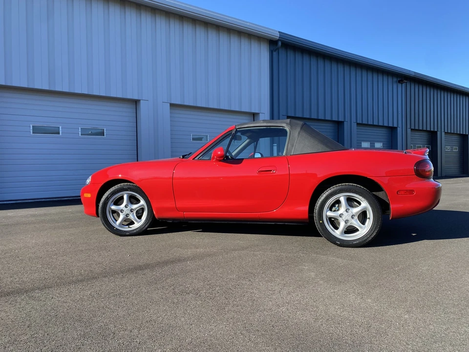 2002 Mazda NB MX-5 Miata - Image 15 of 31