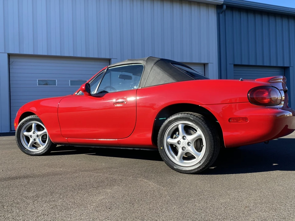 2002 Mazda NB MX-5 Miata - Image 16 of 31