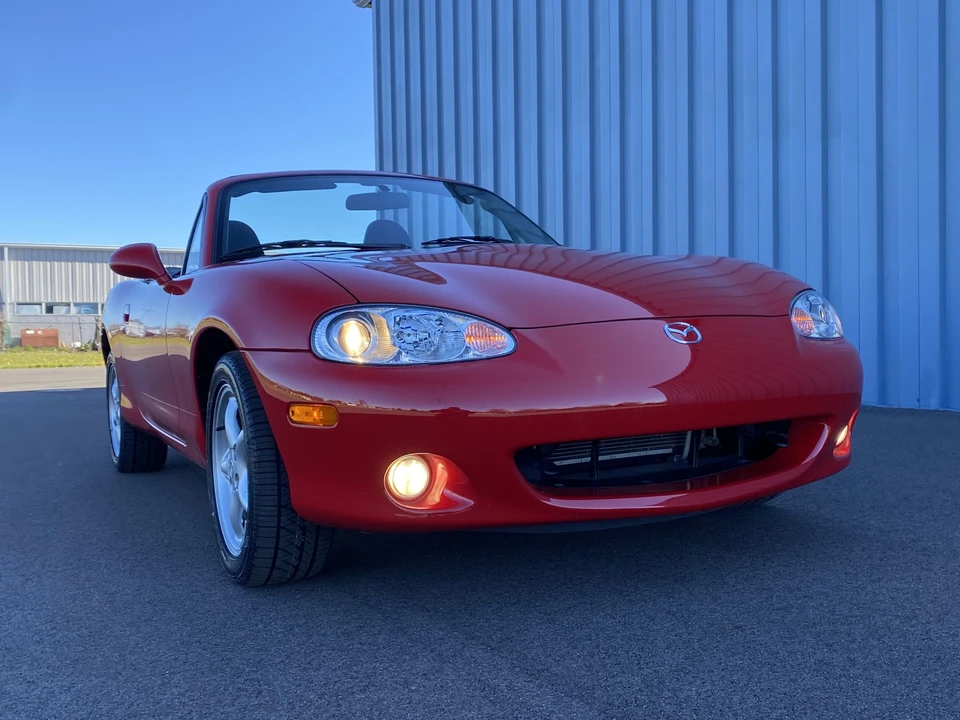 2002 Mazda NB MX-5 Miata - Image 3 of 31