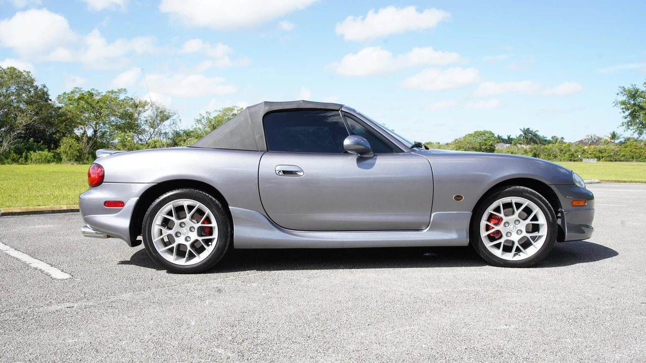 2002 Mazda NB MX-5 Miata - Image 10 of 31