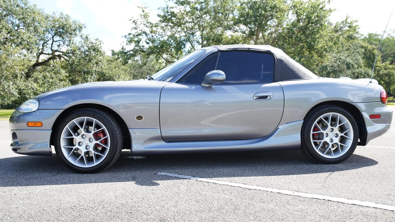 2002 Mazda NB MX-5 Miata - Image 5 of 31