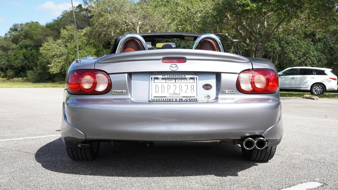 2002 Mazda NB MX-5 Miata - Image 7 of 31
